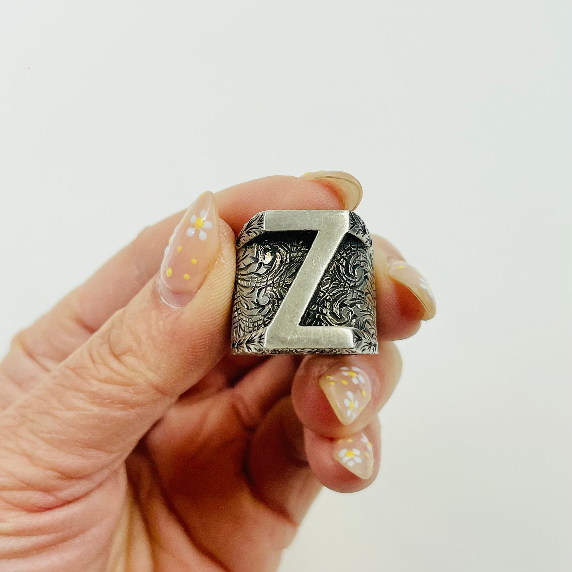 1990s TOM FORD ERA GUCCI ETCHED SIGNET SILVER RING