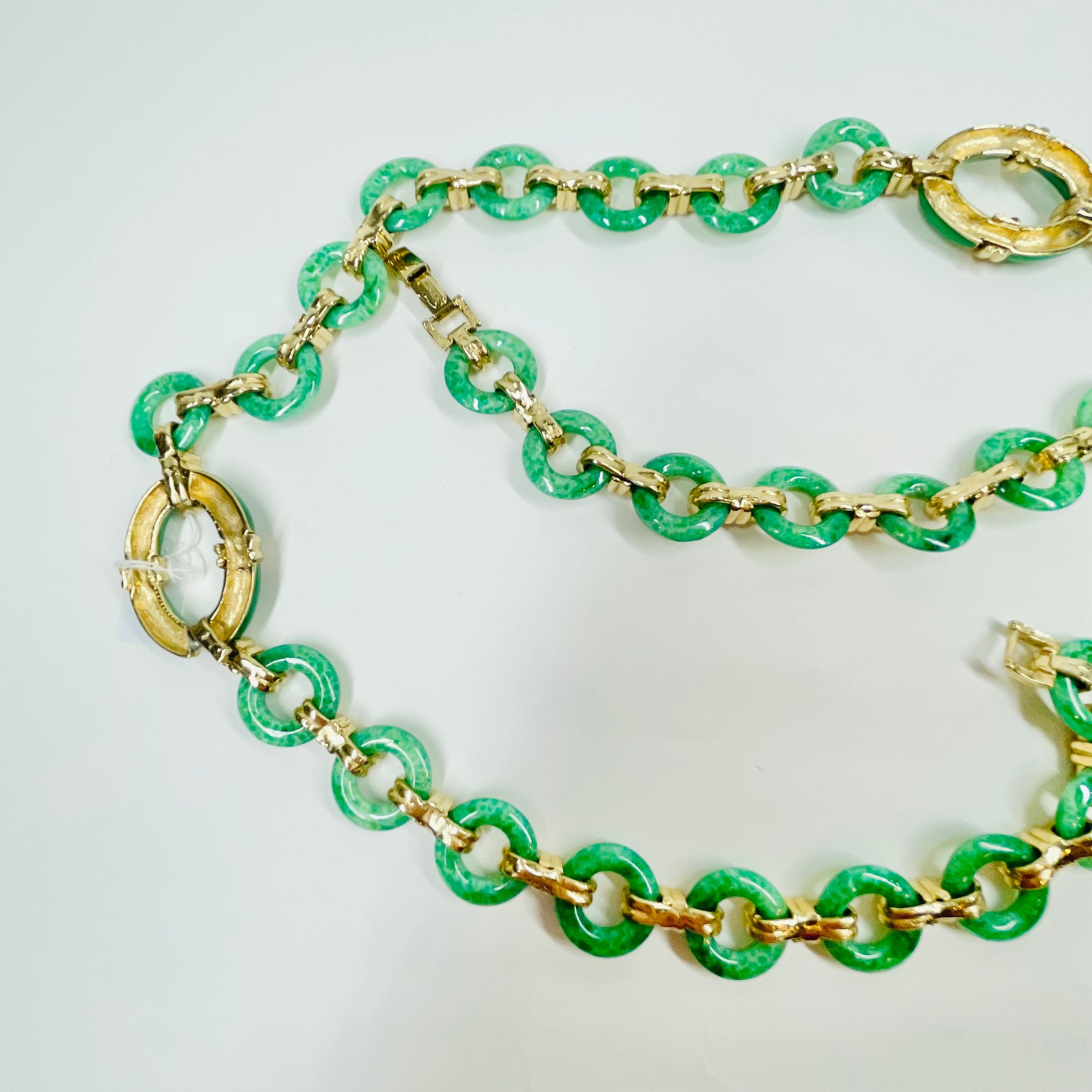 ANTIQUE ART DECO CINER GOLD PLATED JADE GLASS NECKLACE/BELT