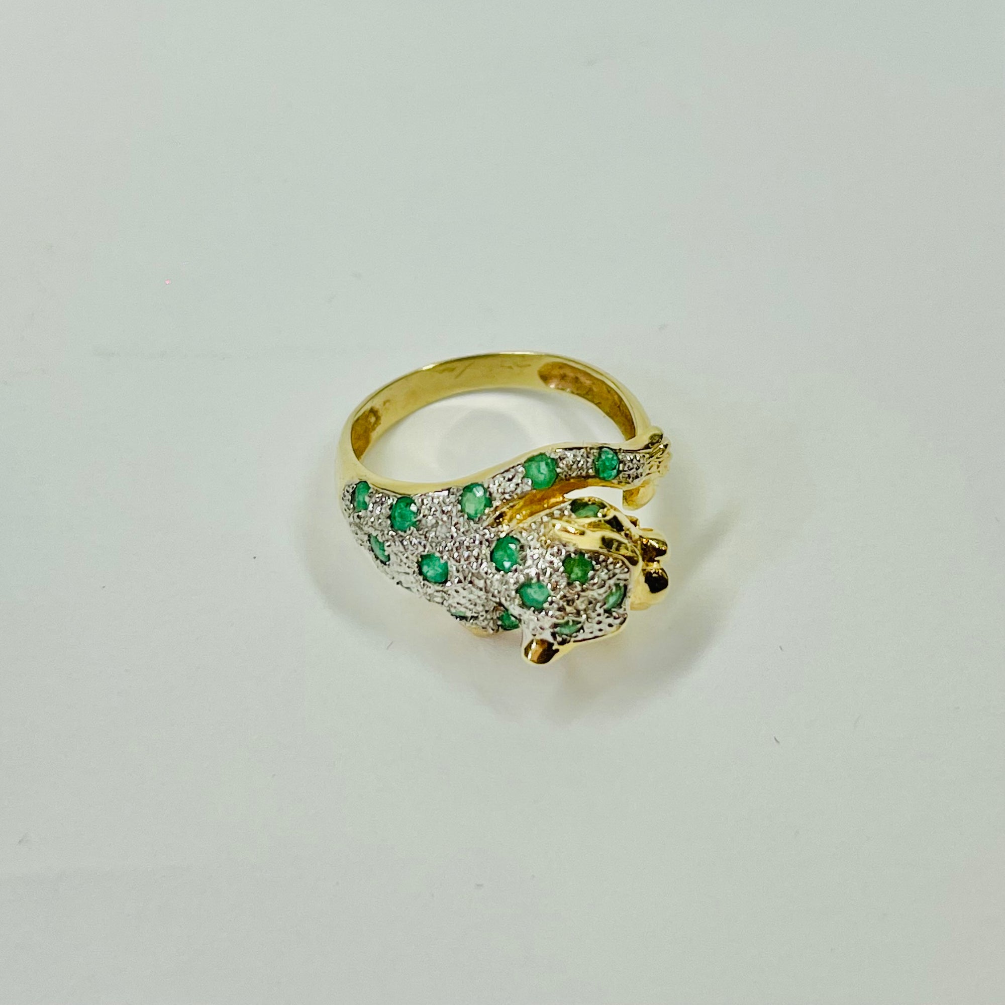 1950s 14K YELLOW GOLD DIAMOND EMERALD LEOPARD RING WITH RUBY EYES