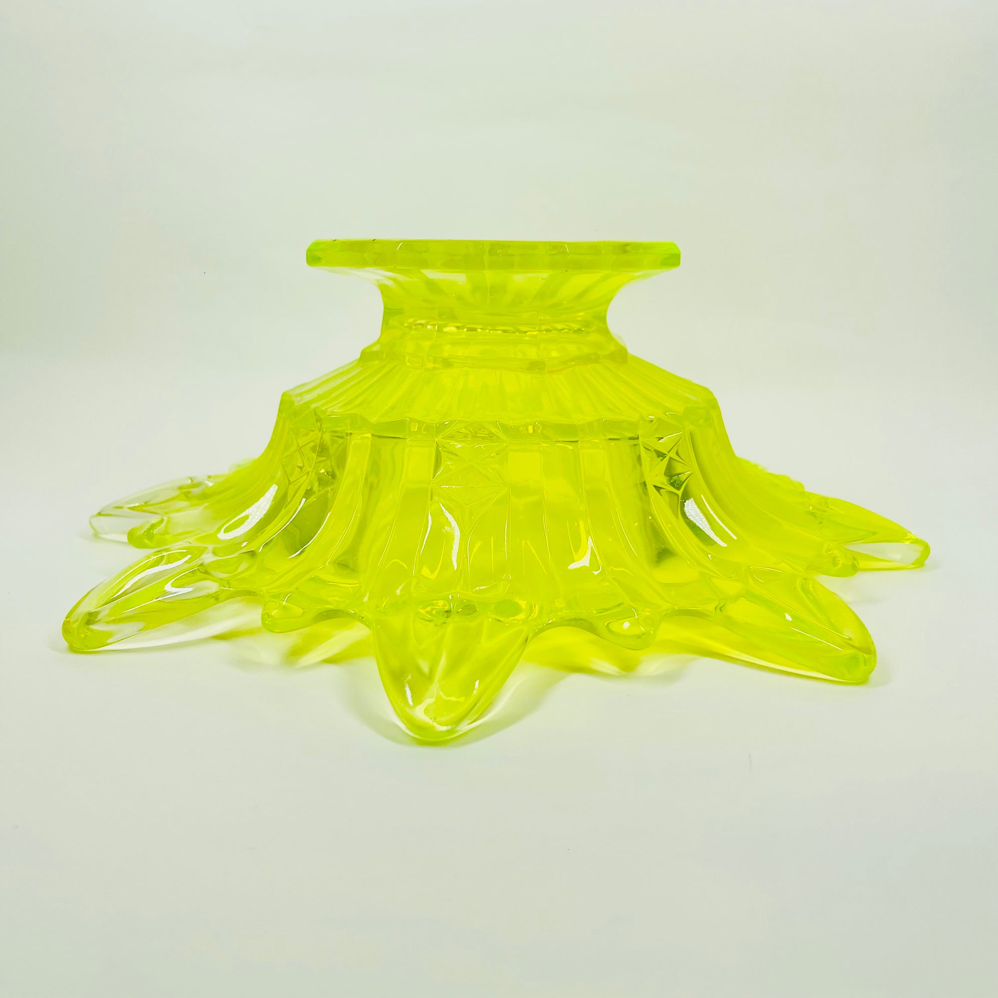 STARBURST URANIUM GLASS BOWL