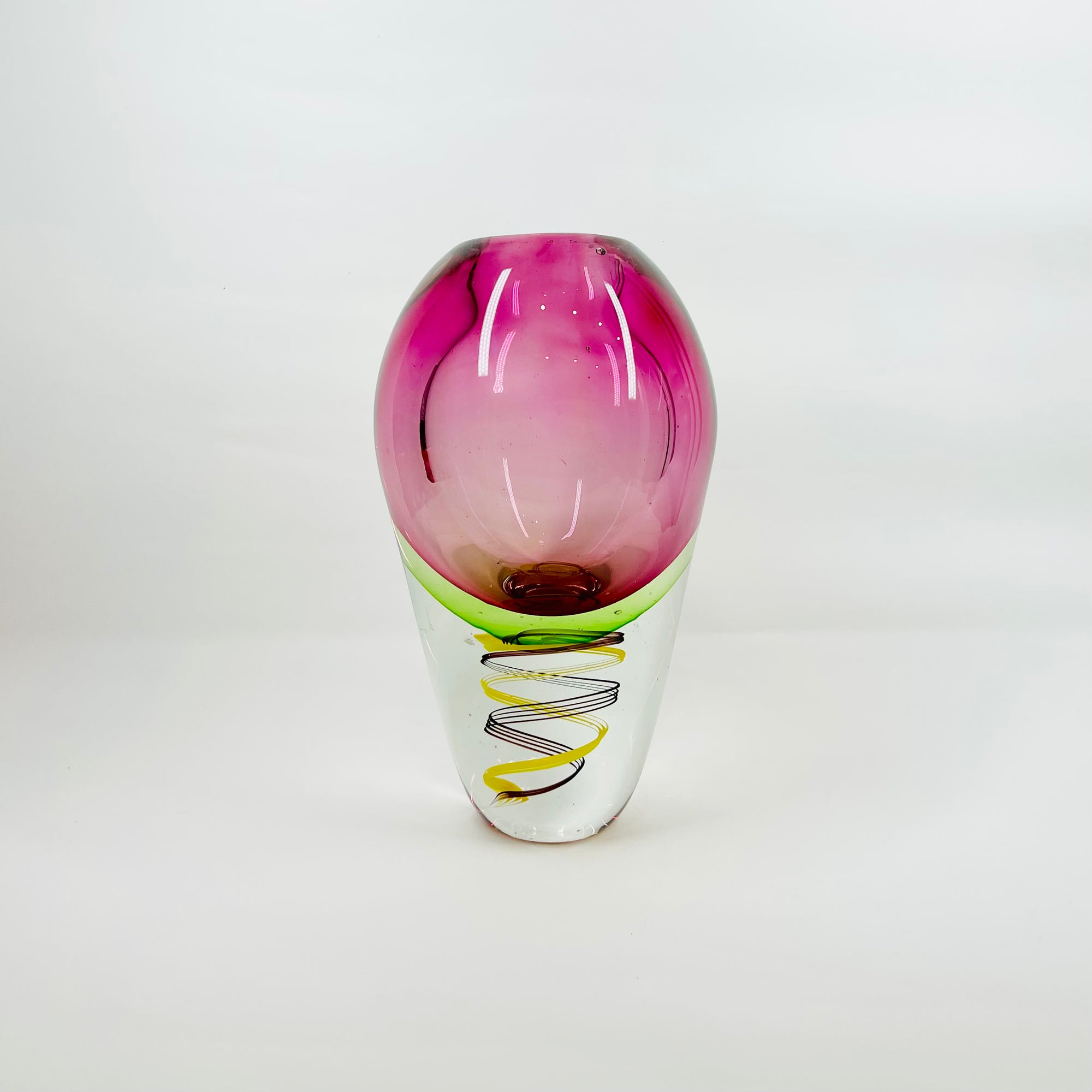 1950s PINK GREEN SOMMERSO MURANO SOMMERSO GLASS VASE WITH LATTICINO SWIRLS