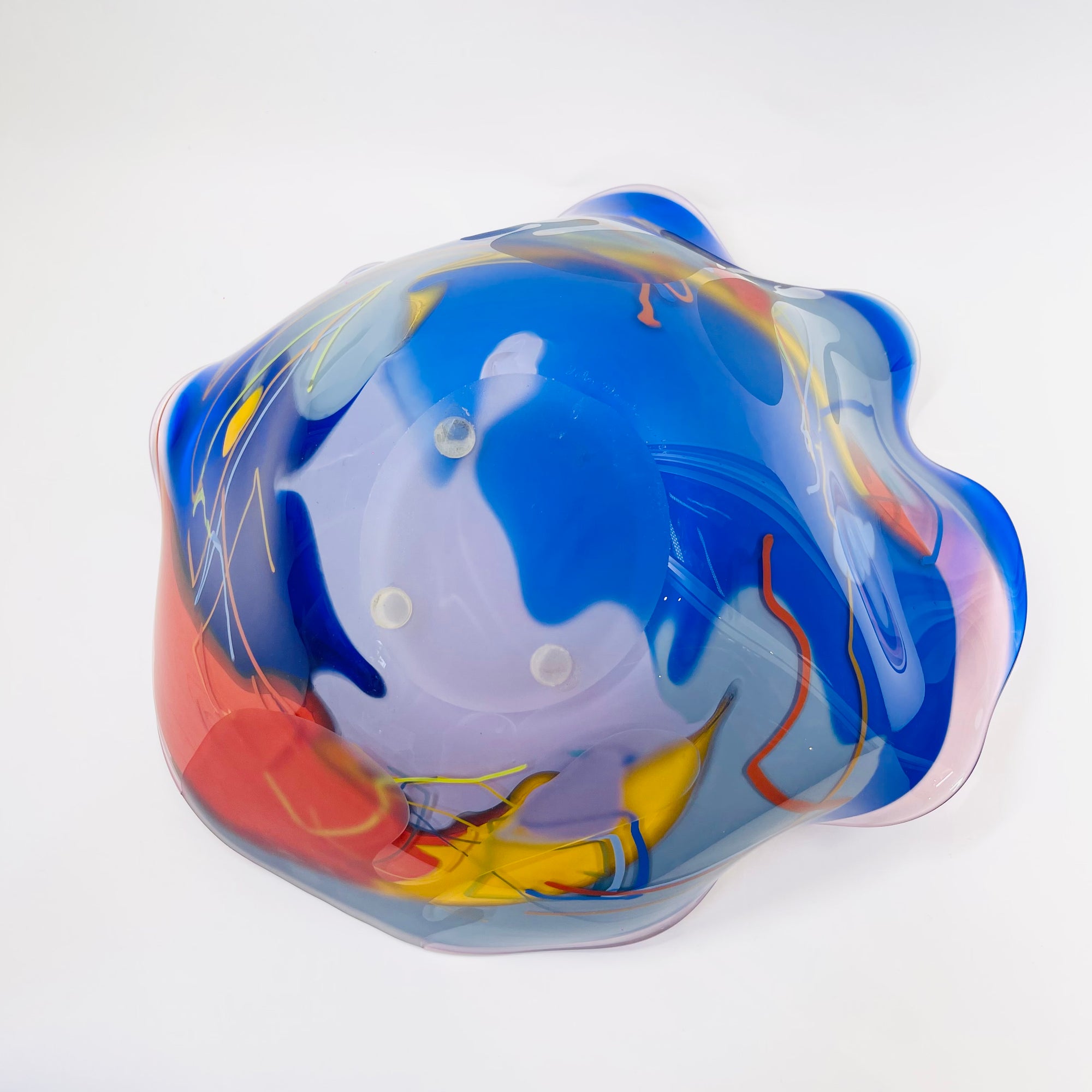 1986 SIGNED HAND MADE HARLEQUIN CAMEO COBALT BLUE BASE SPATTER ART GLASS XL BOWL BY JOHN MACPHERSON