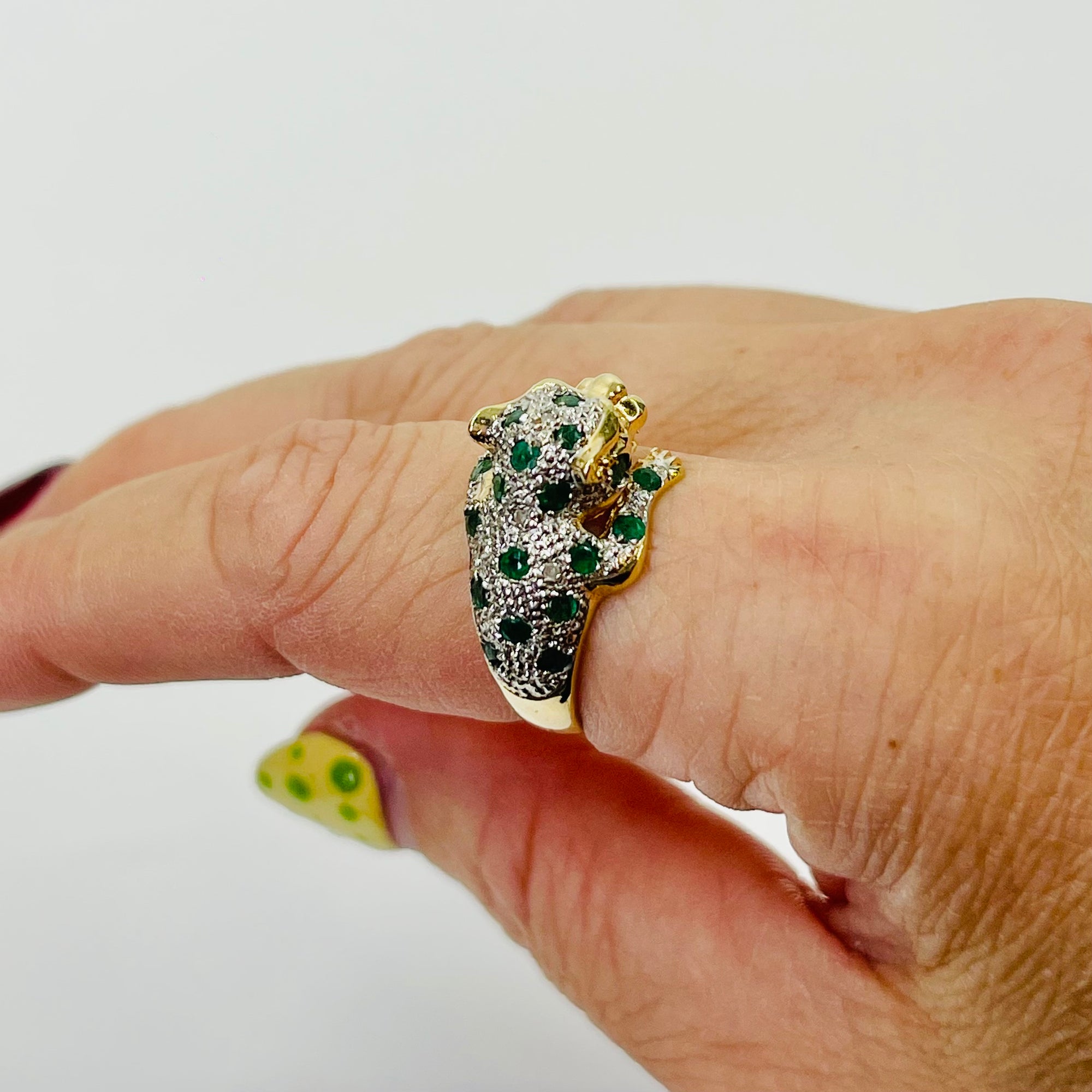1950s 14K YELLOW GOLD DIAMOND EMERALD LEOPARD RING WITH RUBY EYES
