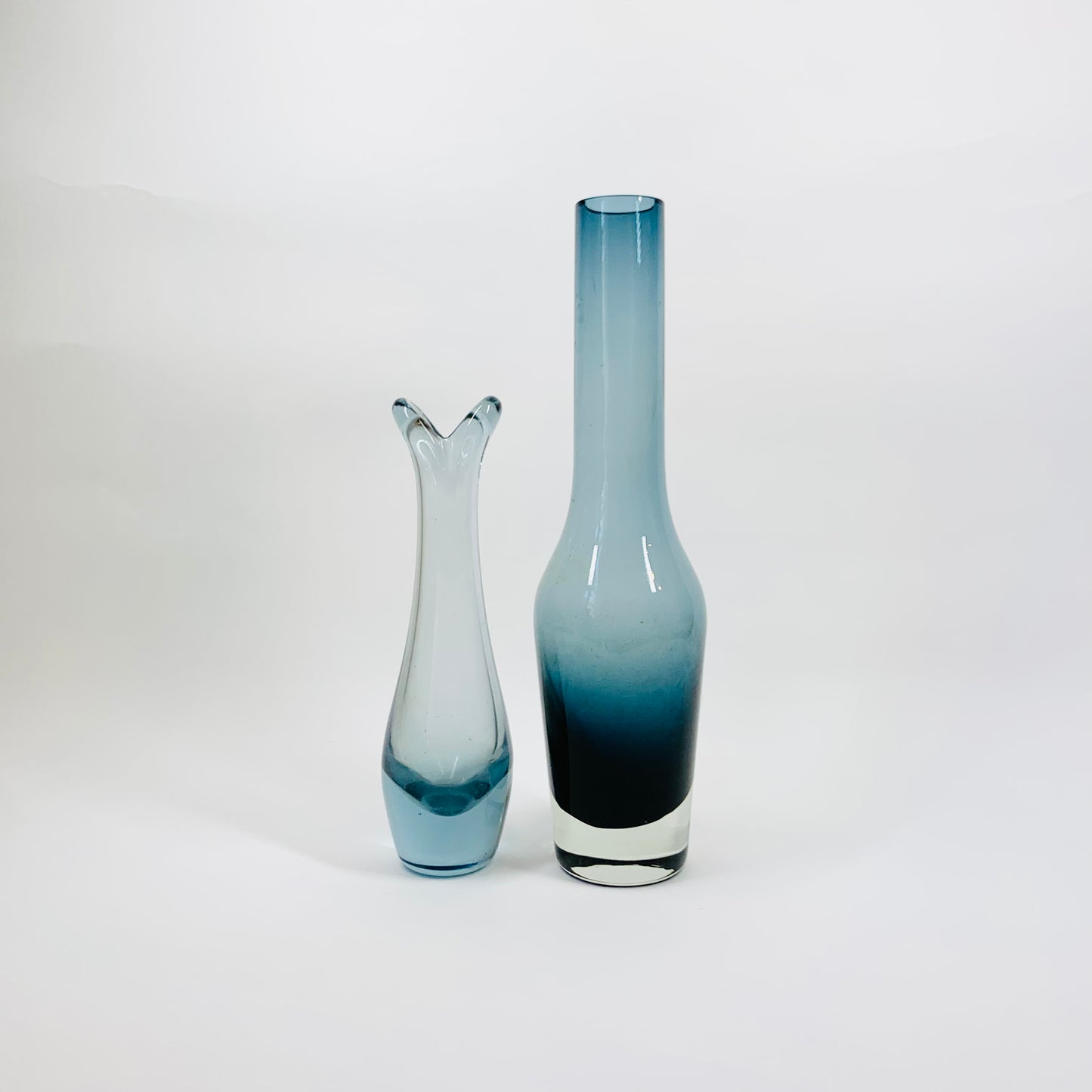 NAVY BOTTLE VASE