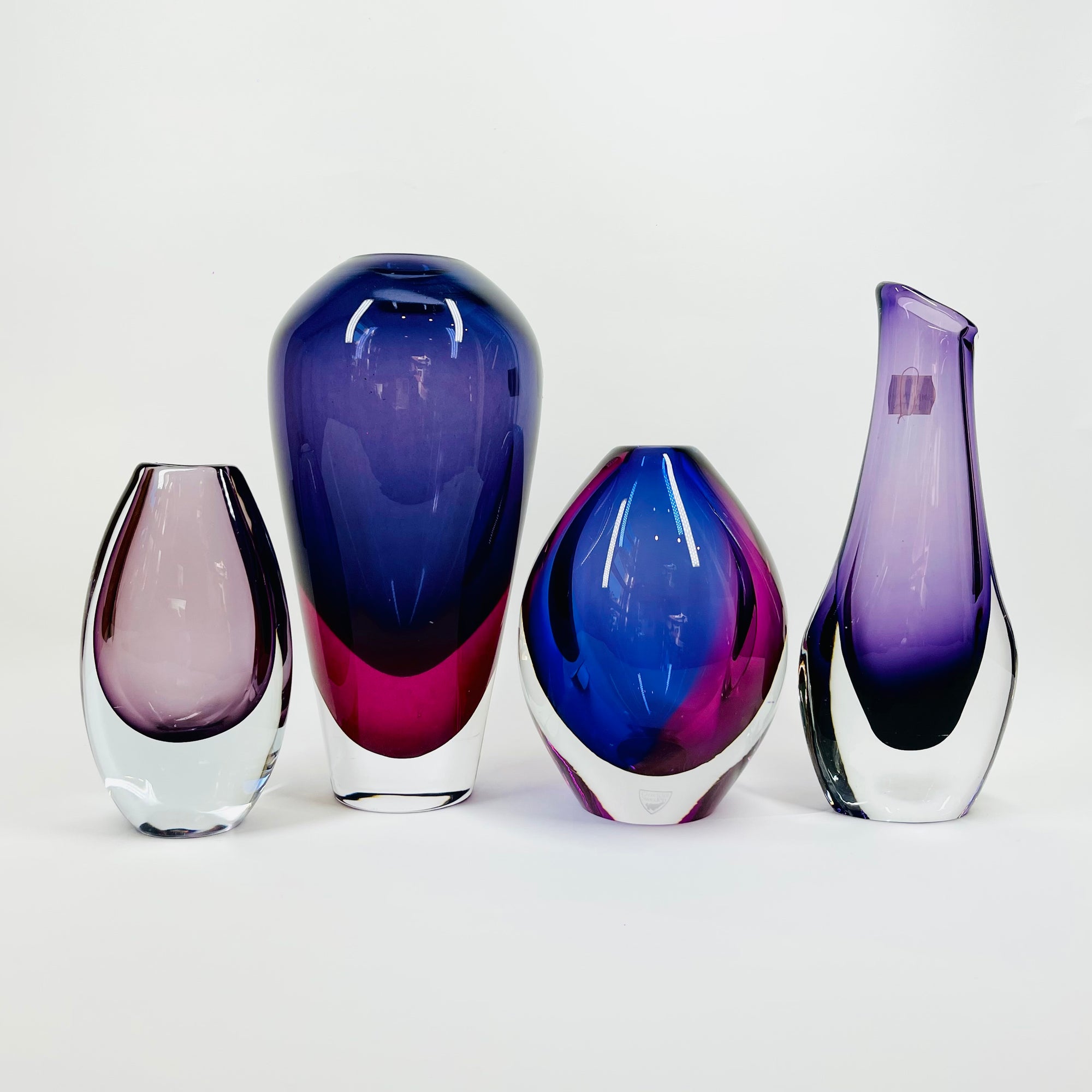 1950s PURPLE SOMMERSO GLASS POSY VASE BY GUNNAR NYLUND FOR STROMBERGSHYTTAN