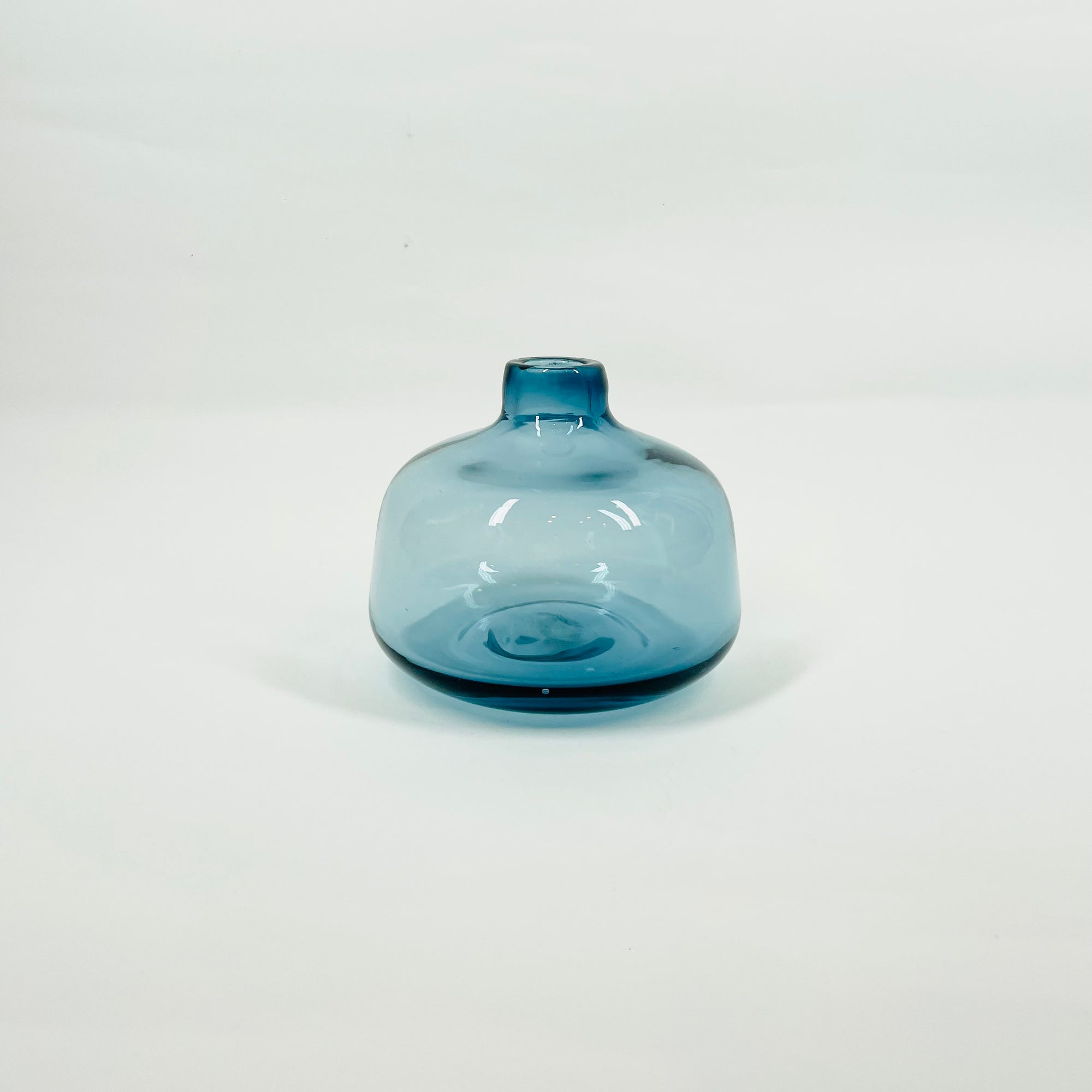1980s MOUTH BLOWN AUSTRALIAN STUDIO BLUE GLASS SQUAT POSY VASE