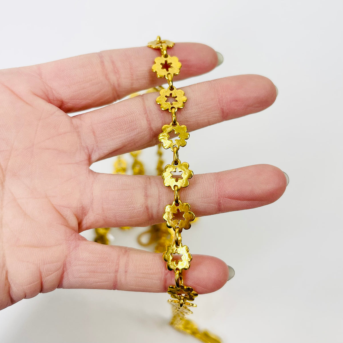 1980s CHANEL FLOWER STAR ETCHED LINKS CC LOGO MEDALLION GLASS LOUPE PENDANT NECKLACE/BELT