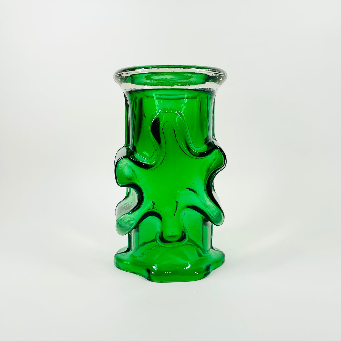 1970s FINNISH KASPERI GREEN GLASS VASE