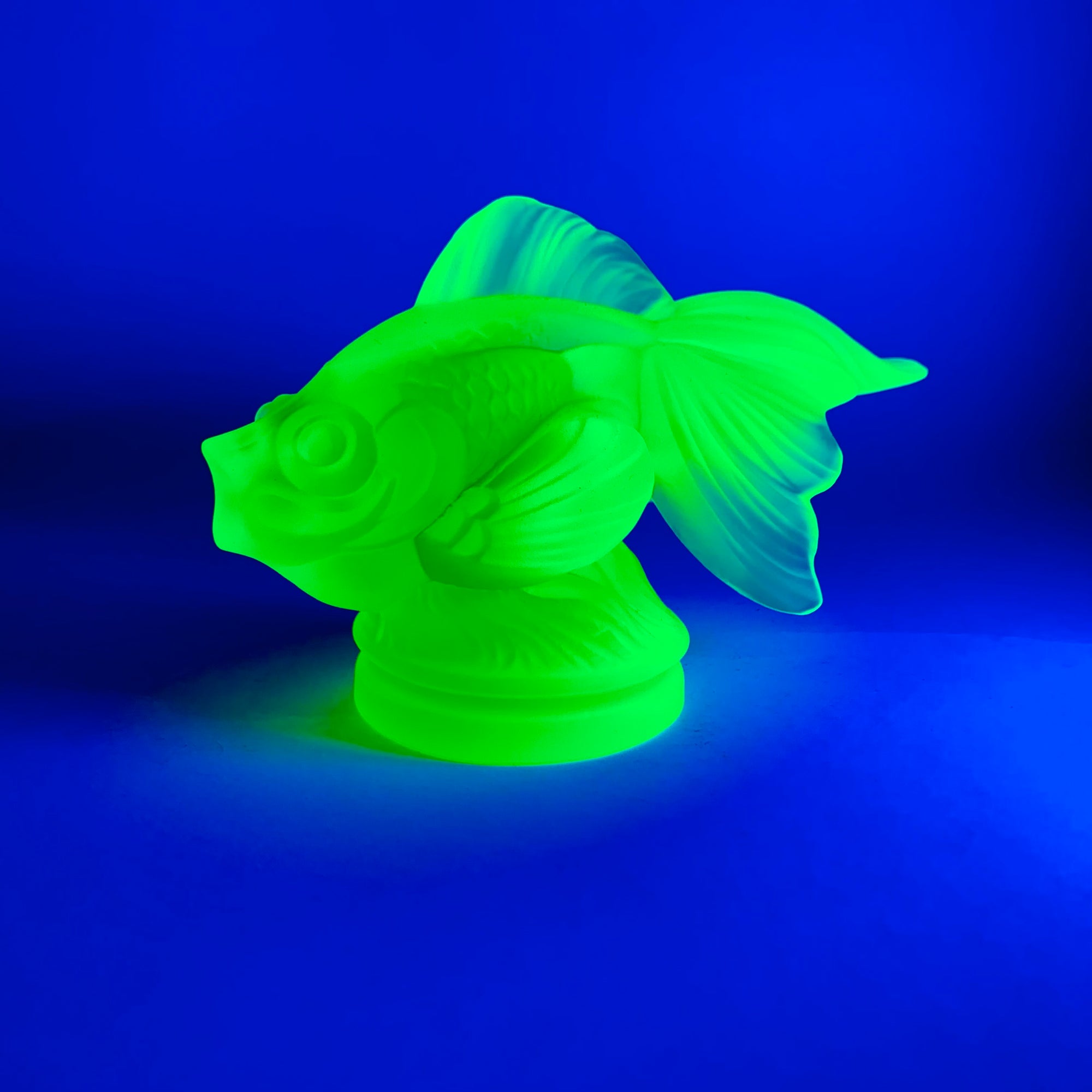 URANIUM GLASS GOLDFISH PAPERWEIGHT