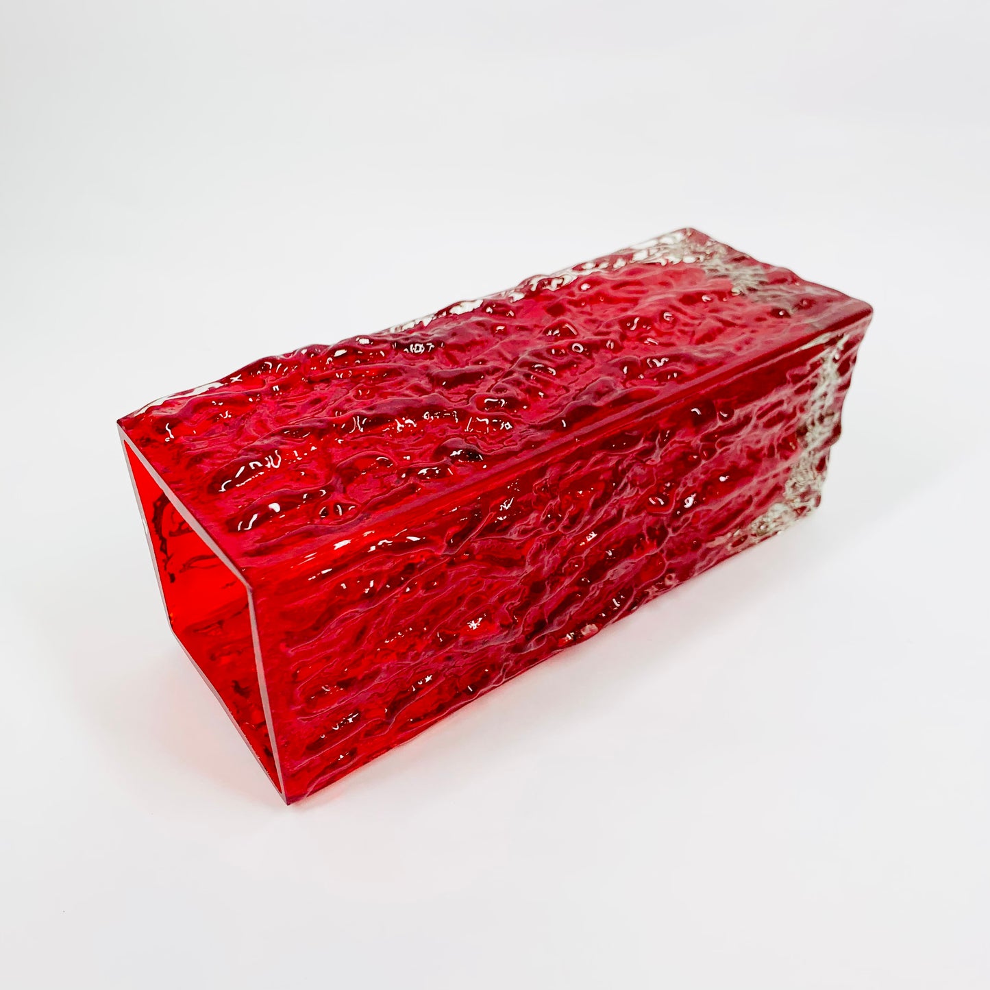 RED JAPANESE BARK GLASS VASE