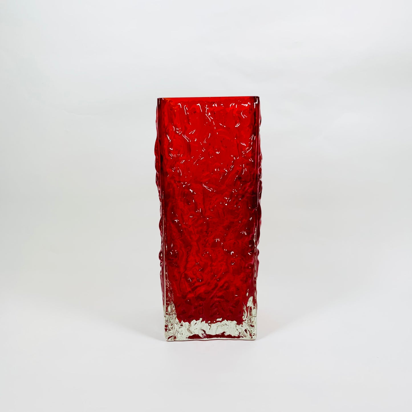 RED JAPANESE BARK GLASS VASE