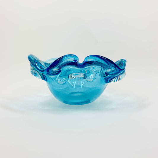 TURQUOISE RUFFLE RIM BOWL