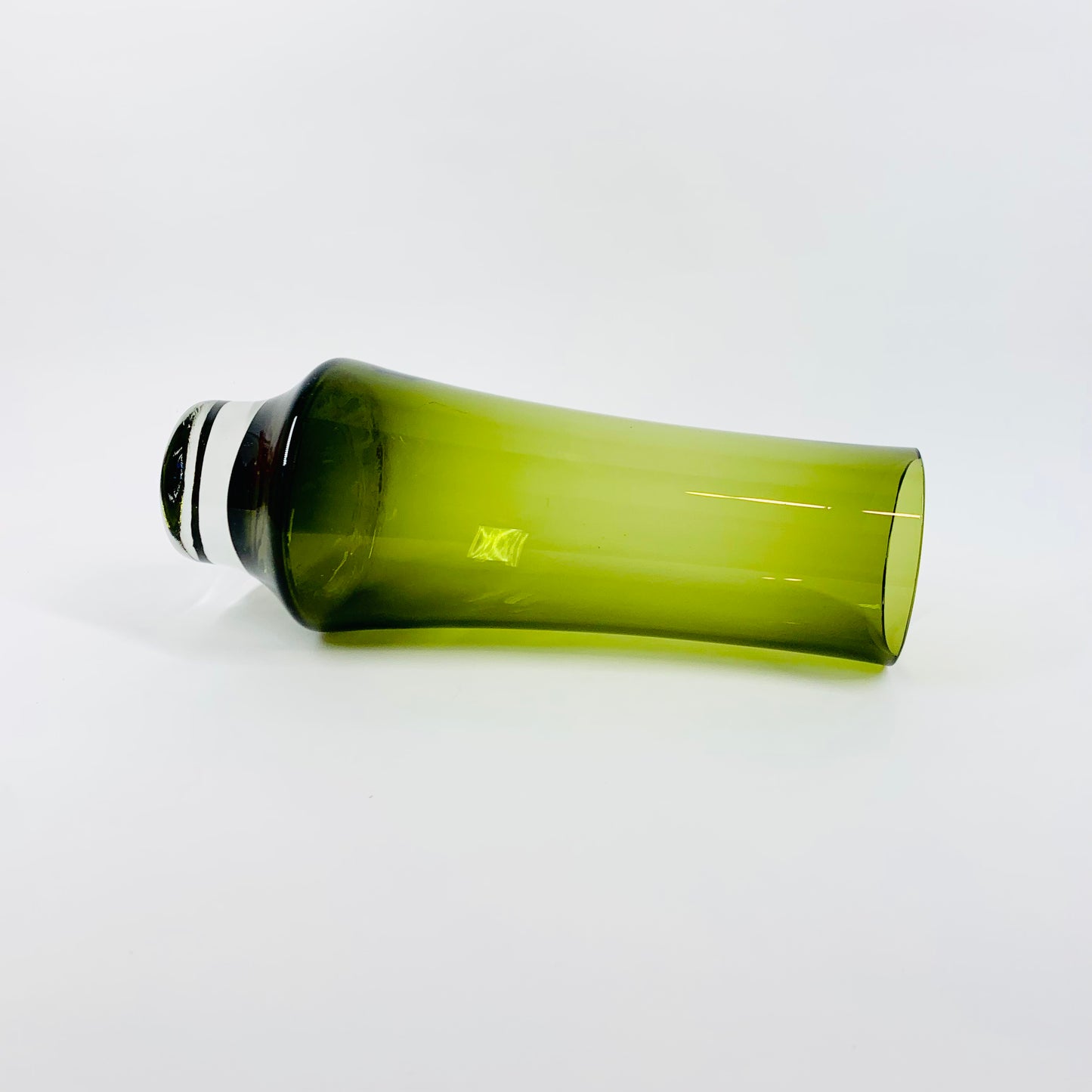 Rare Space Age Riihimaki green glass vase by Tamara Aladin