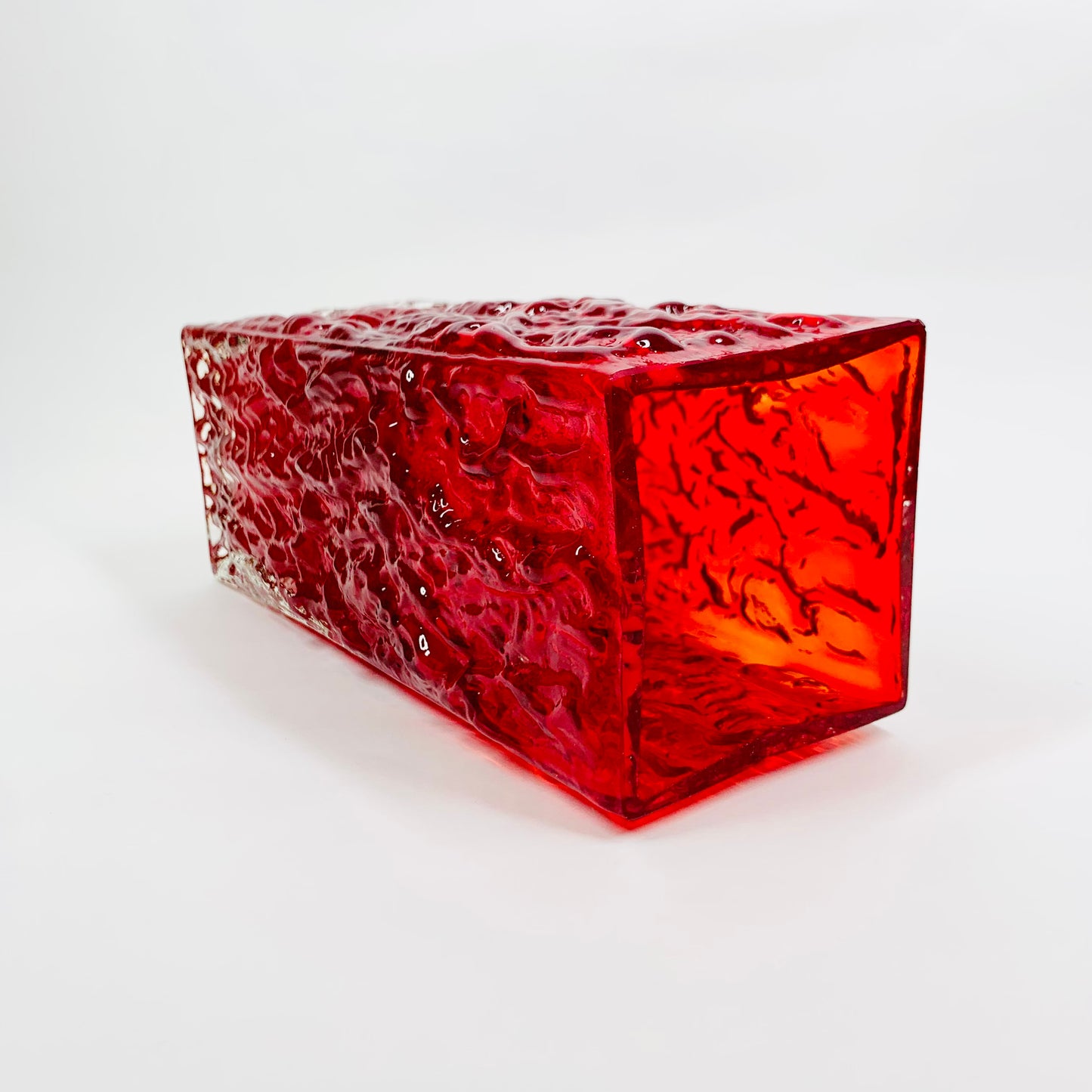 RED JAPANESE BARK GLASS VASE