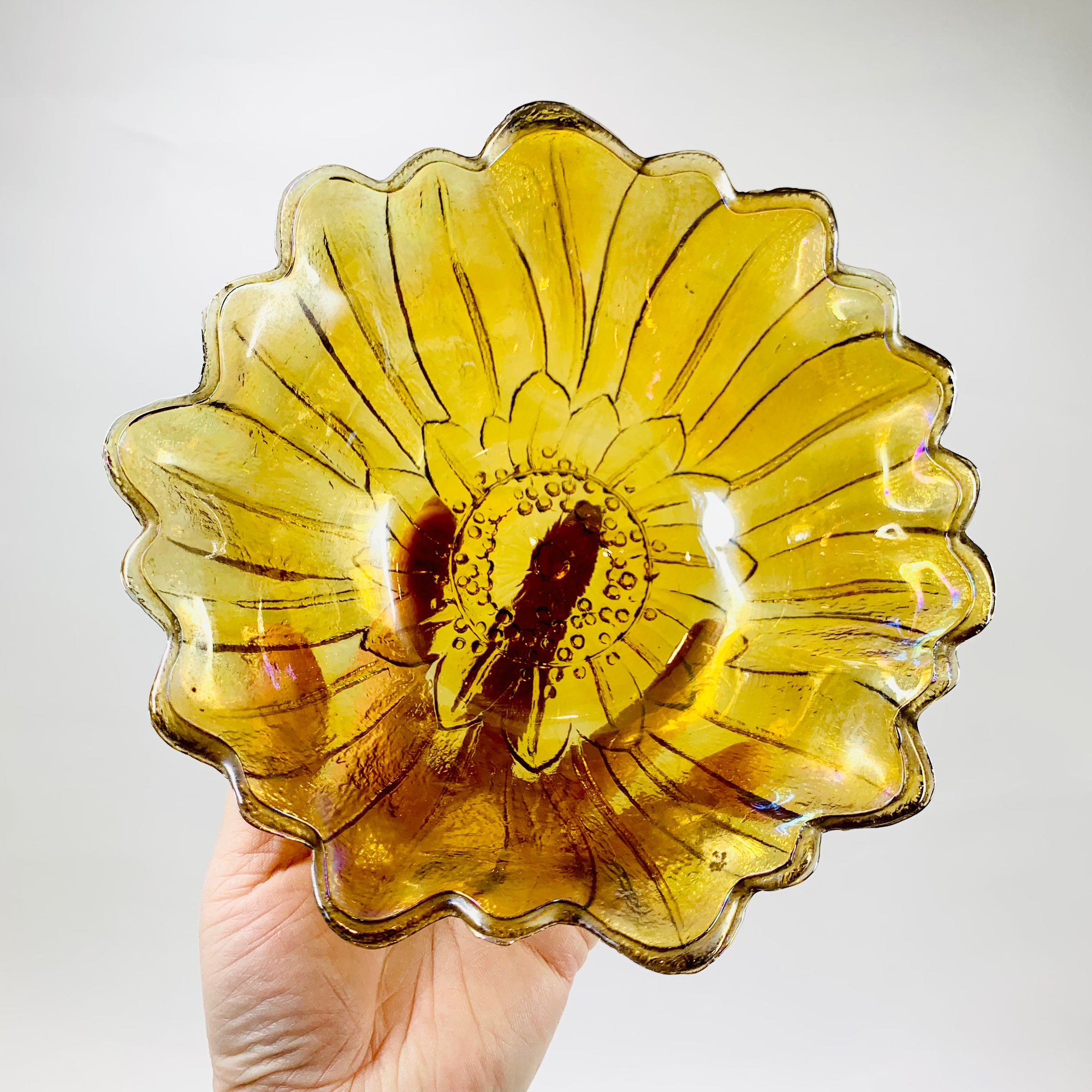 1940s carnival pressed glass flower bowl