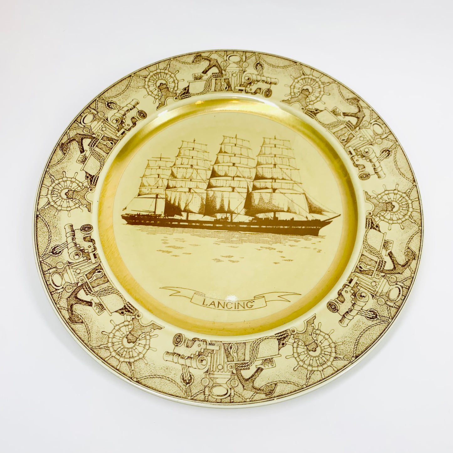 Extremely rare collector Norwegian plate of the Norske Skuter Knutsen Shipping Line
