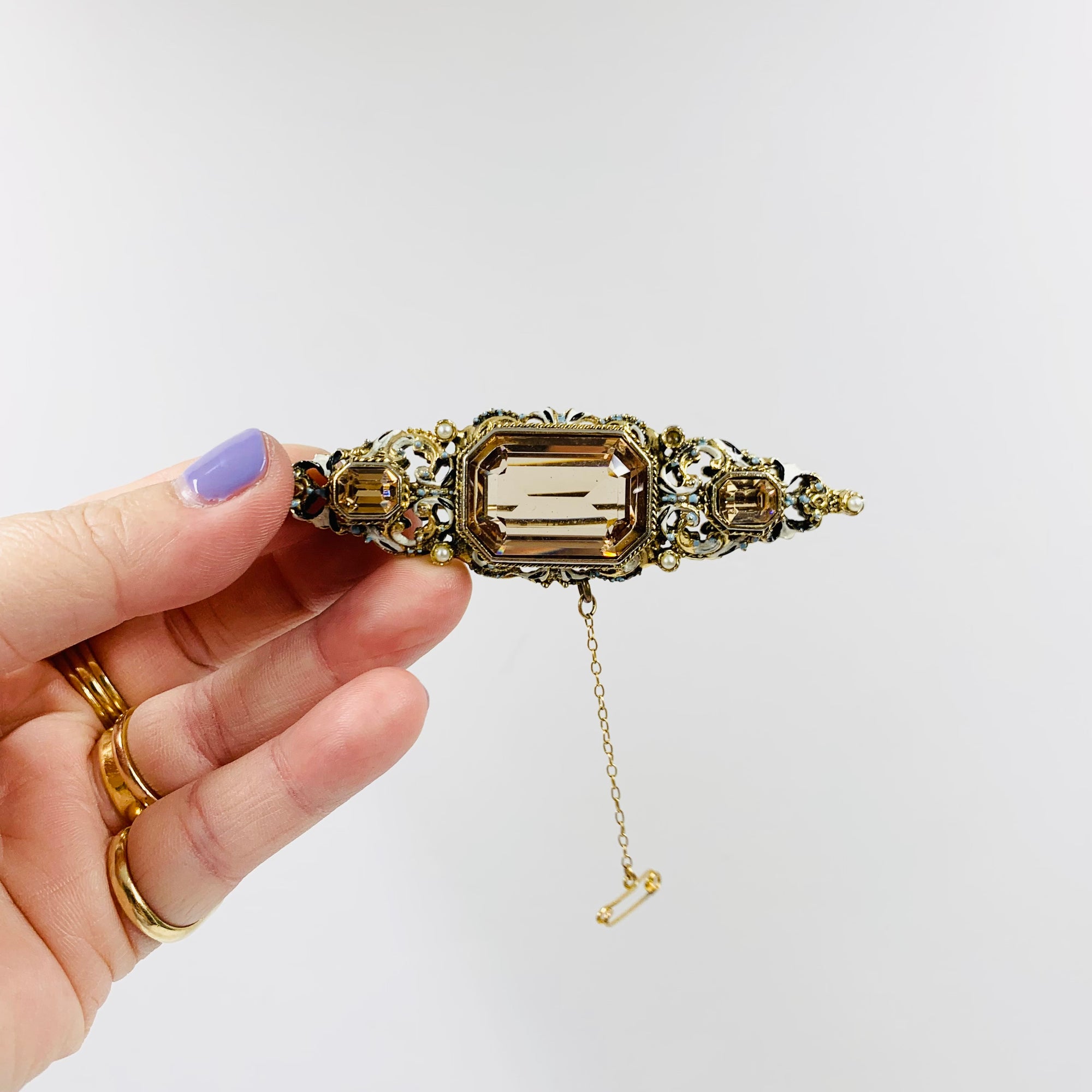 60s ELIZABETH REIMER ENAMEL BROOCH