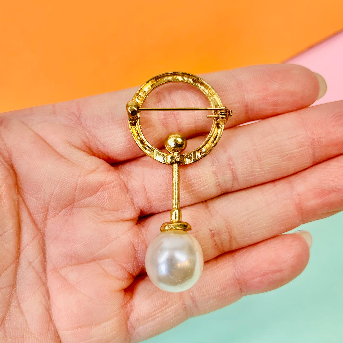 Vintage Oroton gold brooch with drop Pearl