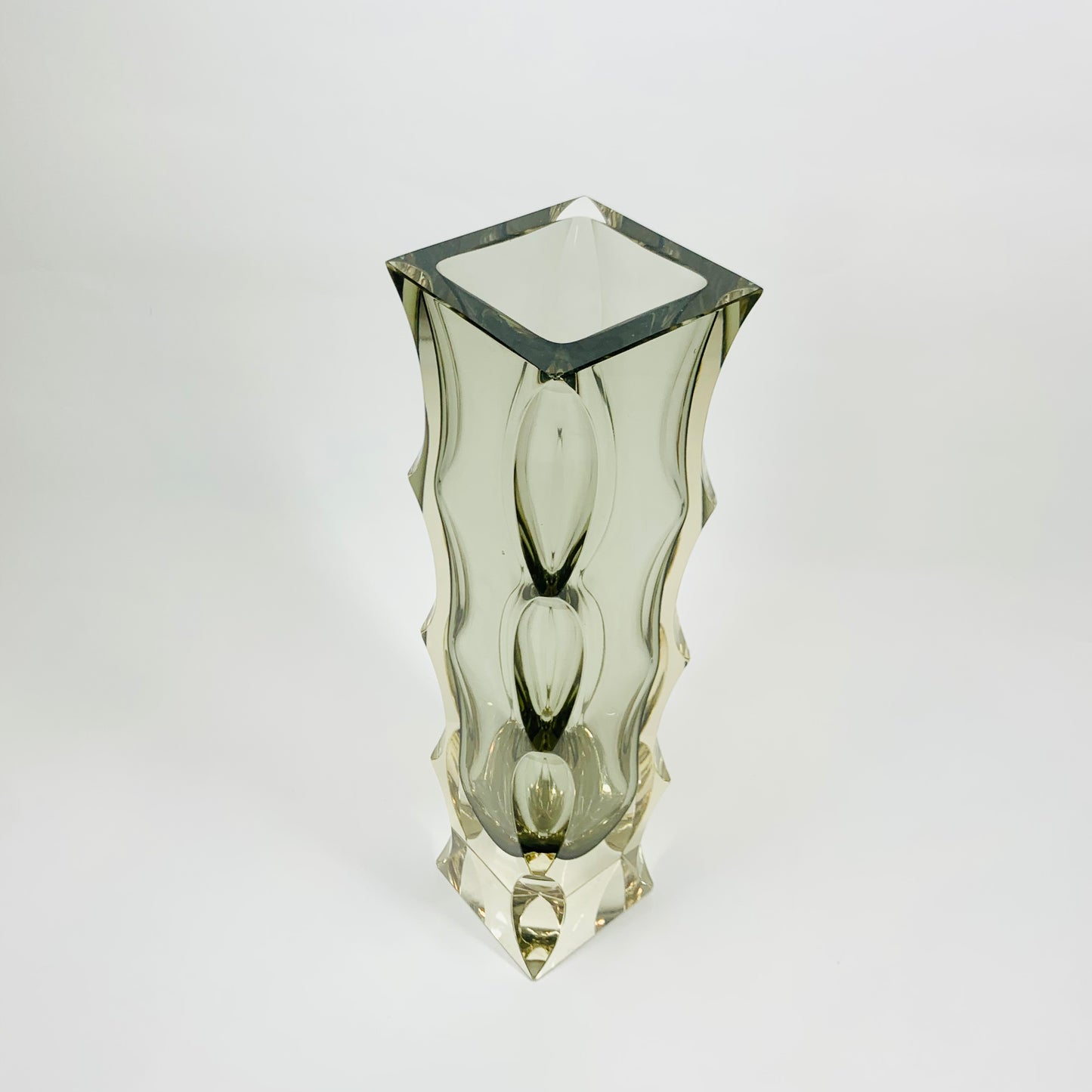 Extremely rare large MCM grey Murano faceted sommerso glass vase by Mandruzzato