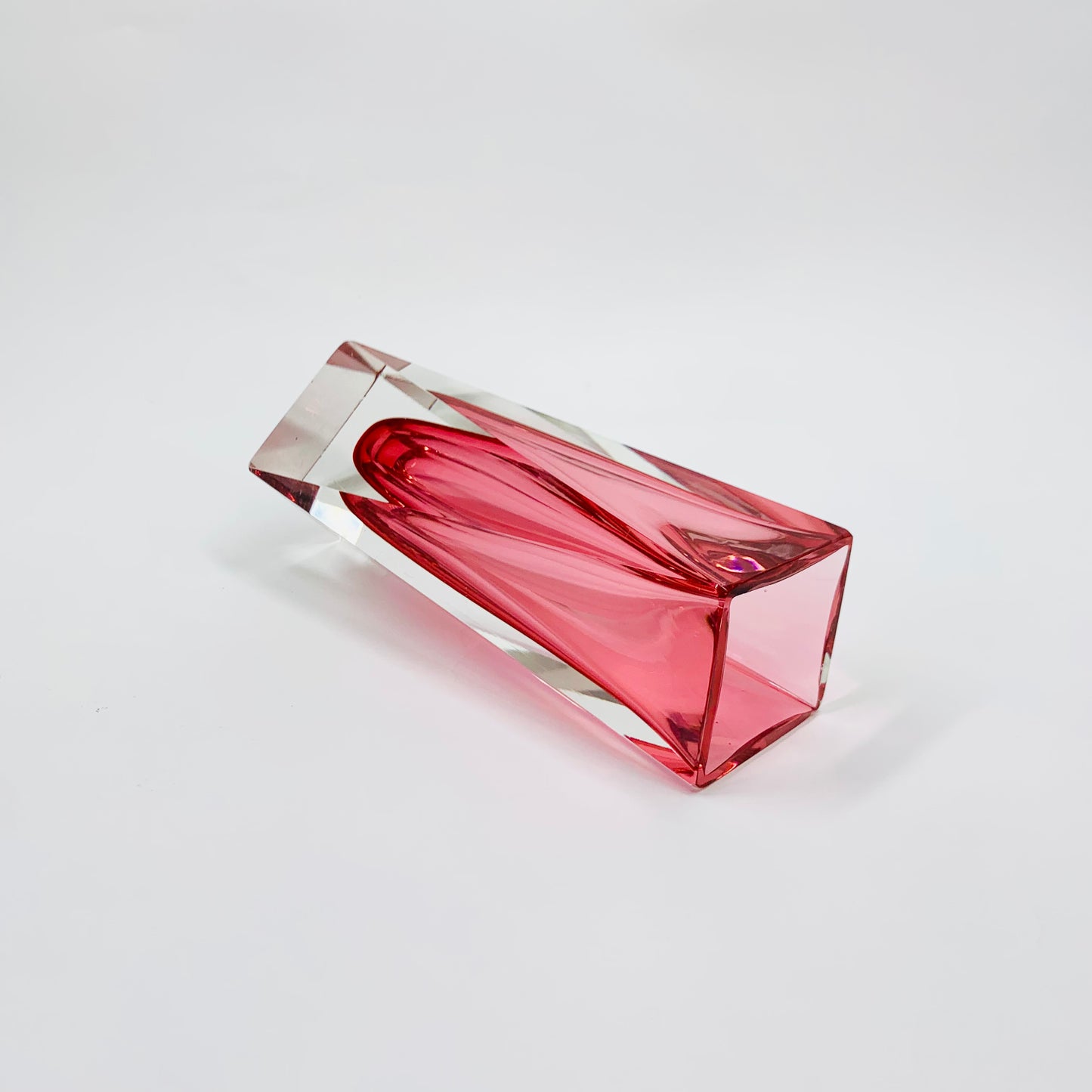 MCM pink Murano hexagon faceted sommerso glass vase by Mandruzzato