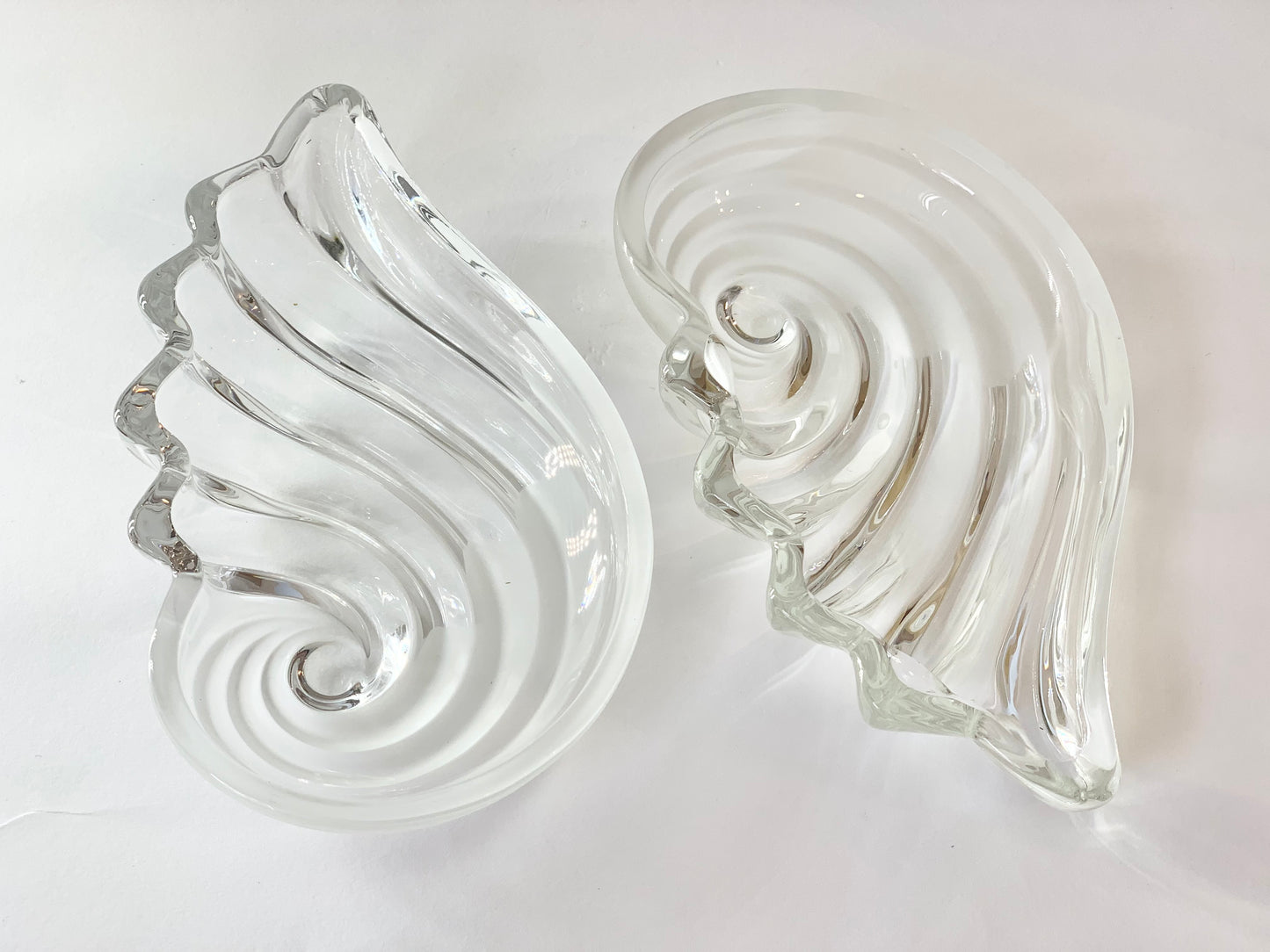 Retro French shell/angel wing shaped glass serving plate