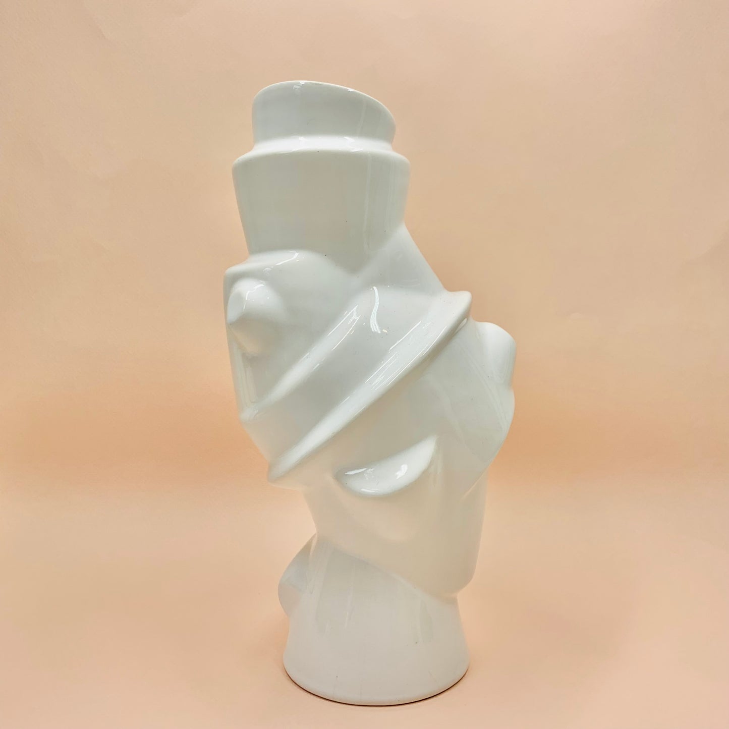 Extremely rare 1980s Danish Muuto white porcelain vase by Muuto