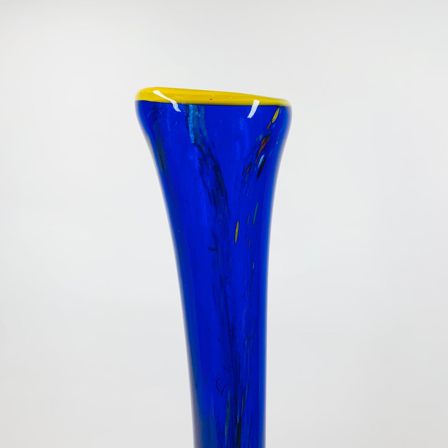 Vintage mouth blown art glass Outback series vase by Australian artist Eamonn Vereker