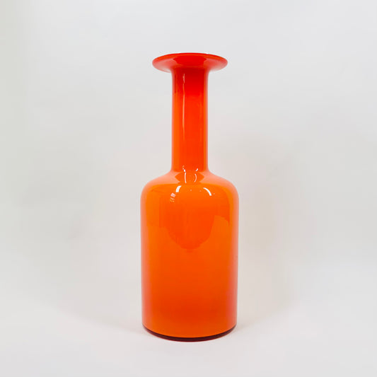 ORANGE GLASS GULVASE