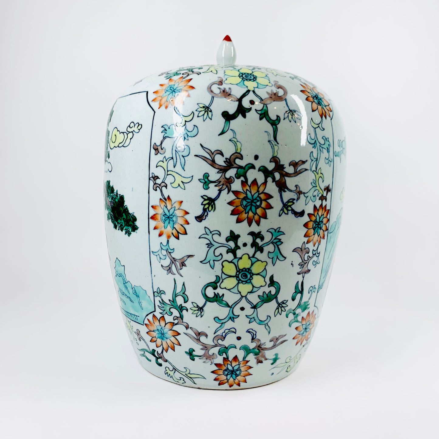 Large antique Chinese Famille Rose porcelain urn/ginger jar