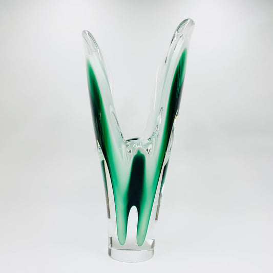 Extremely rare Midcentury cased green glass Coquille vase by Paul Kedelv