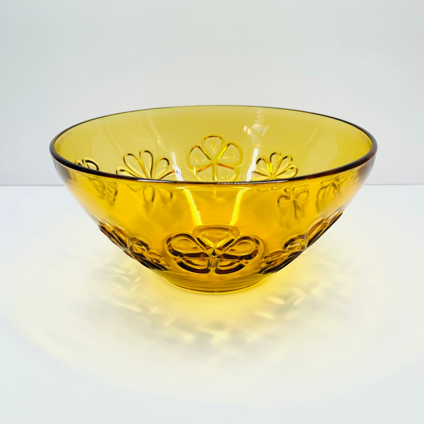 1970s daisy print amber glass salad/fruit bowl