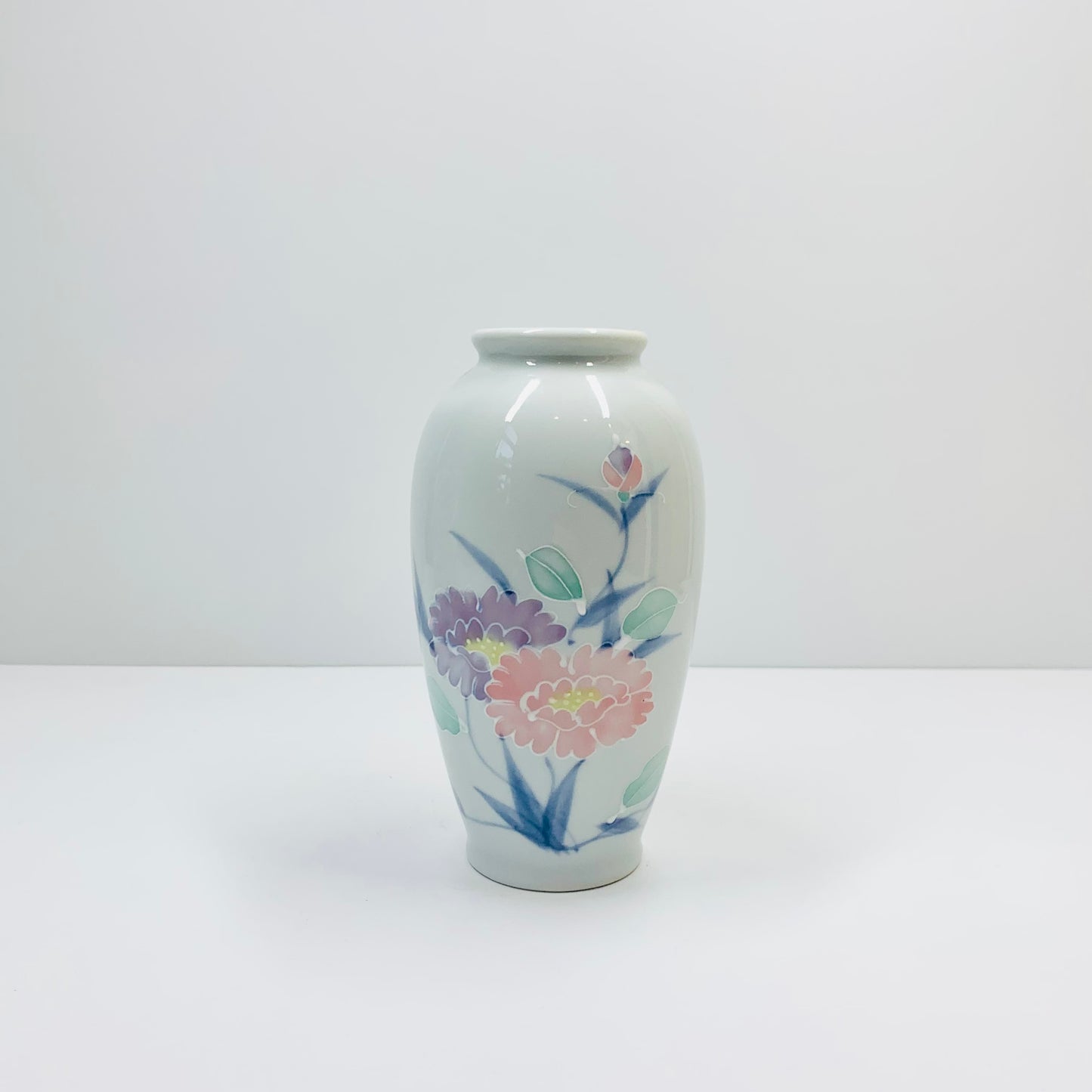 Vintage Japanese porcelain vase