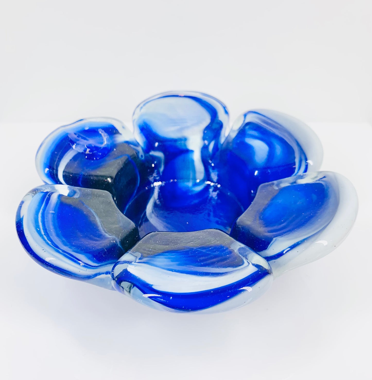 MCM mouth blown flower shape blue art glass ashtray