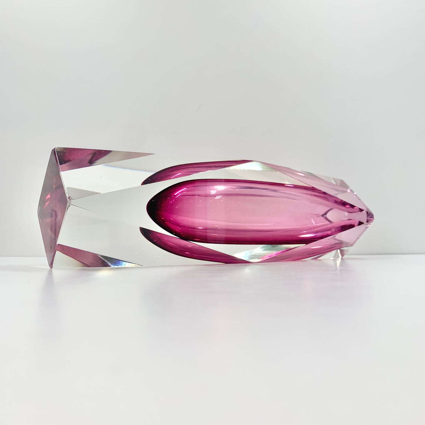 Extremely rare very large MCM pink Murano faceted sommerso glass vase by Mandruzzato