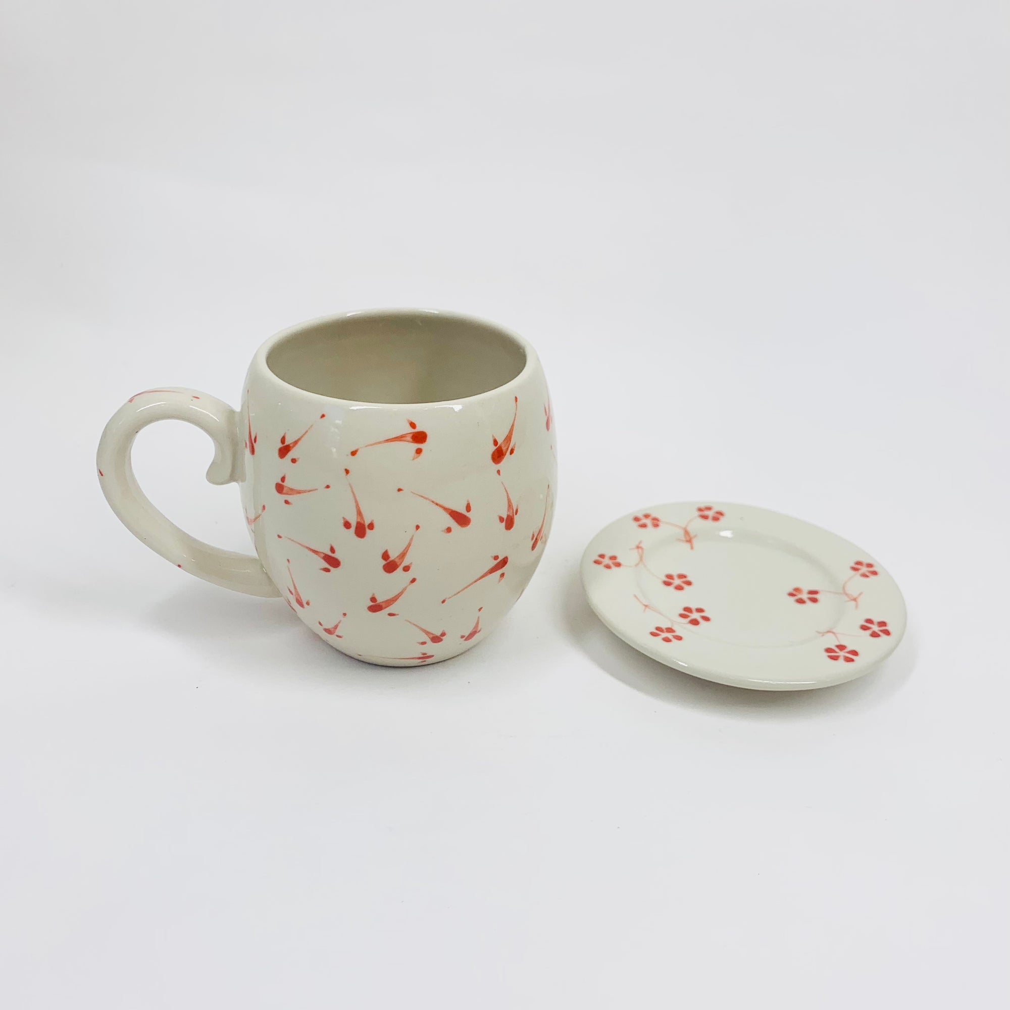 Rare retro Vietnamese hand painted porcelain coffee/tea cup and matching saucer