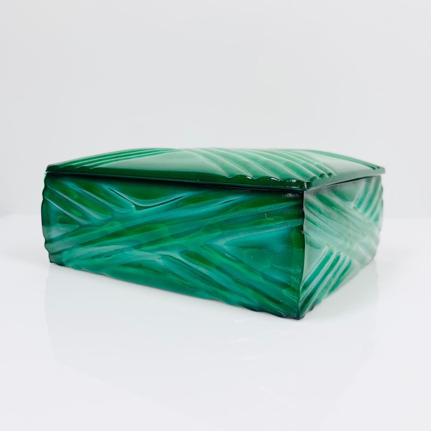 Extremely rare antique Art Deco hand carved Bohemian malachite lidded box in geometrical pattern