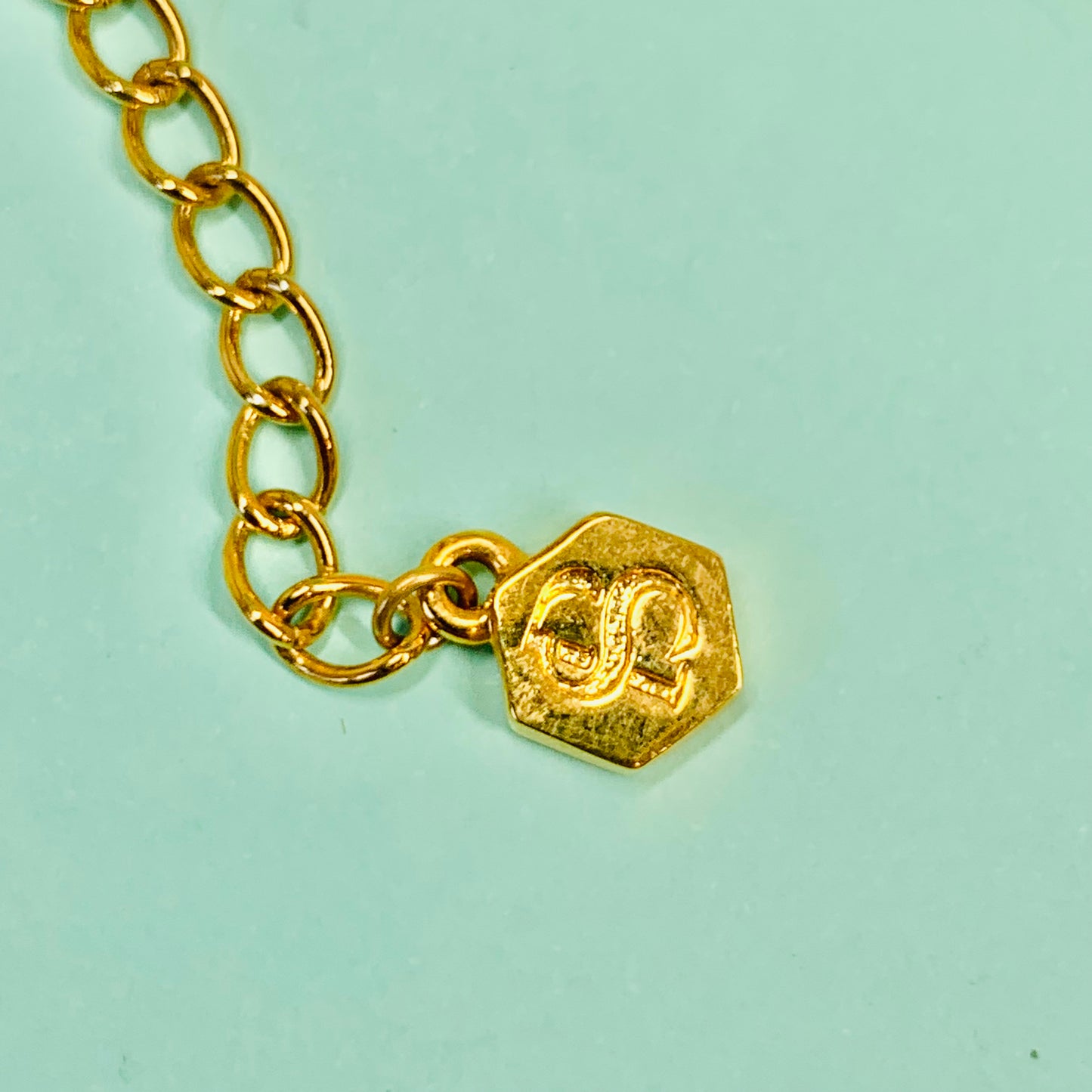 Rare 1980s American Shube triple plated gold beehive hexagon pendant necklace