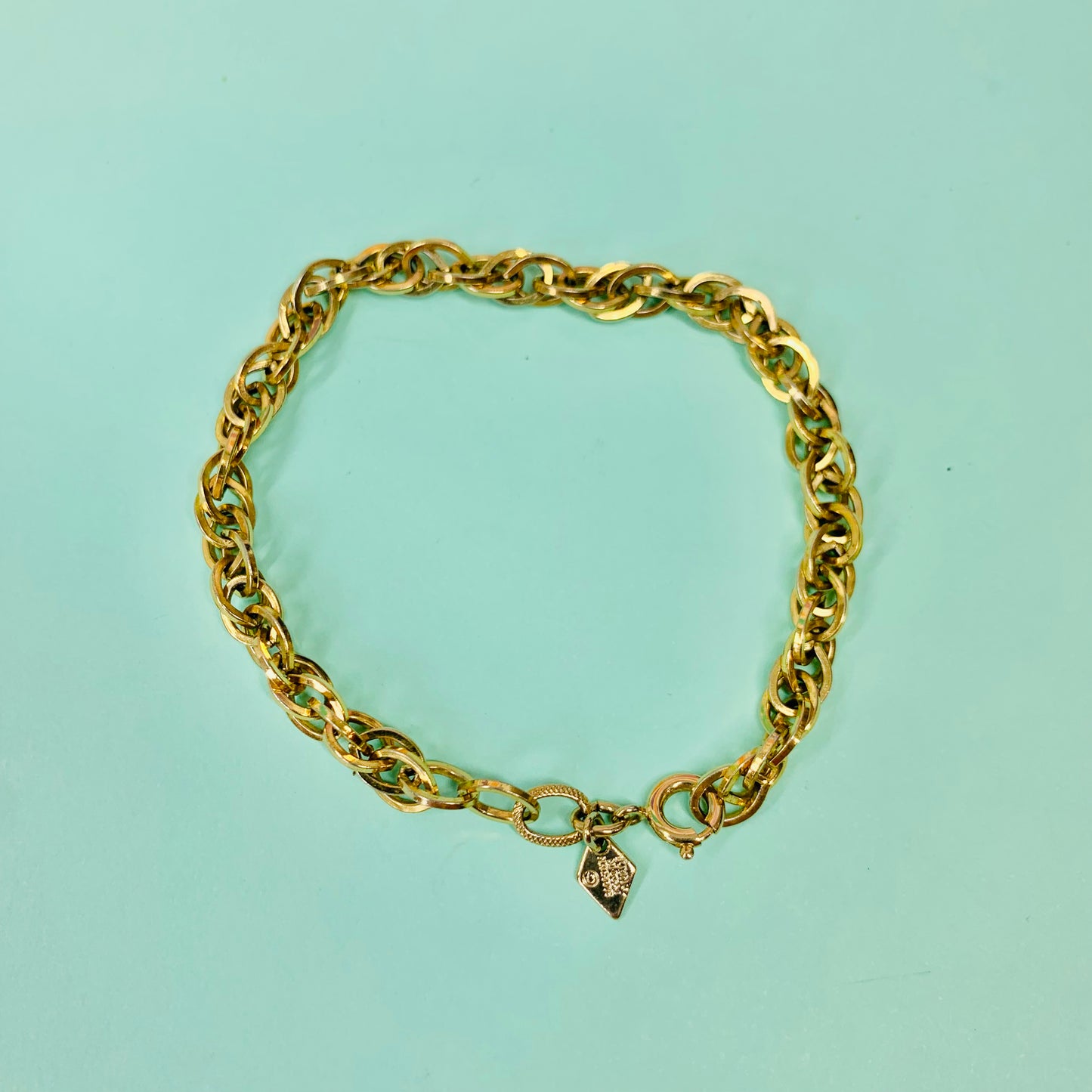 Rare 1960s Sara Coventry gold plated bracelet with multiple loop links