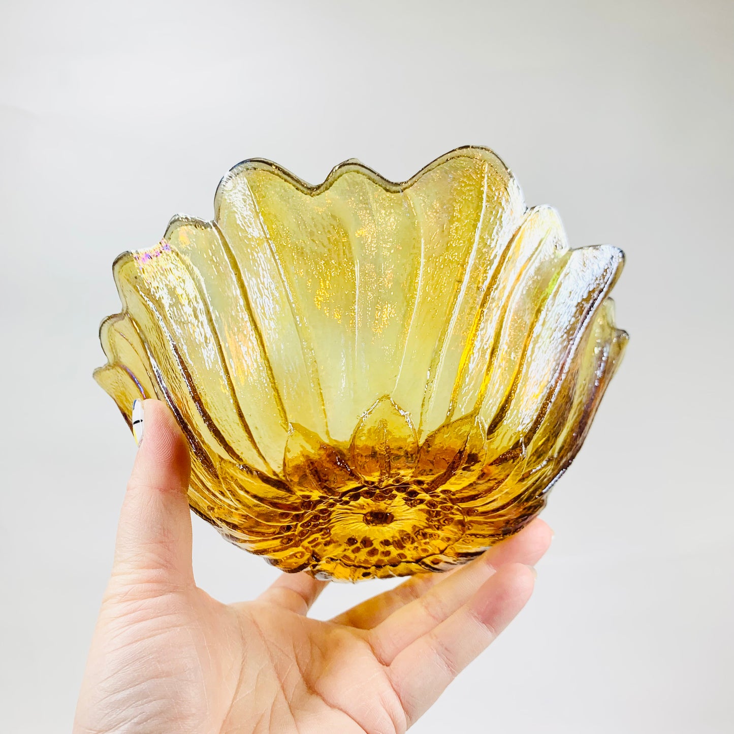 1940s carnival pressed glass flower bowl