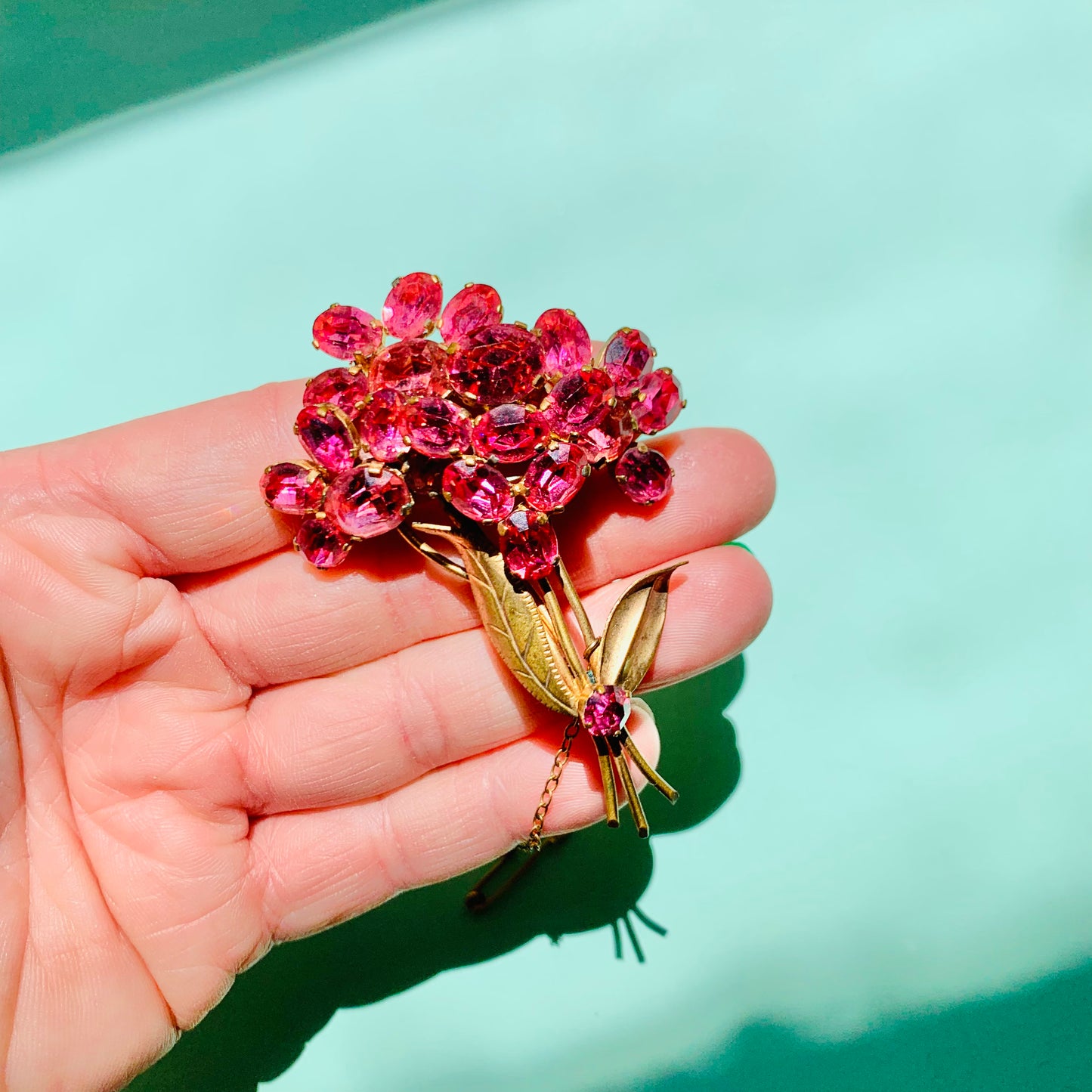 1940s flower brooch with pink glass pastes