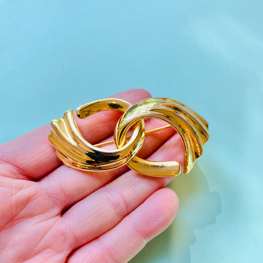 1980s gold double scroll brooch