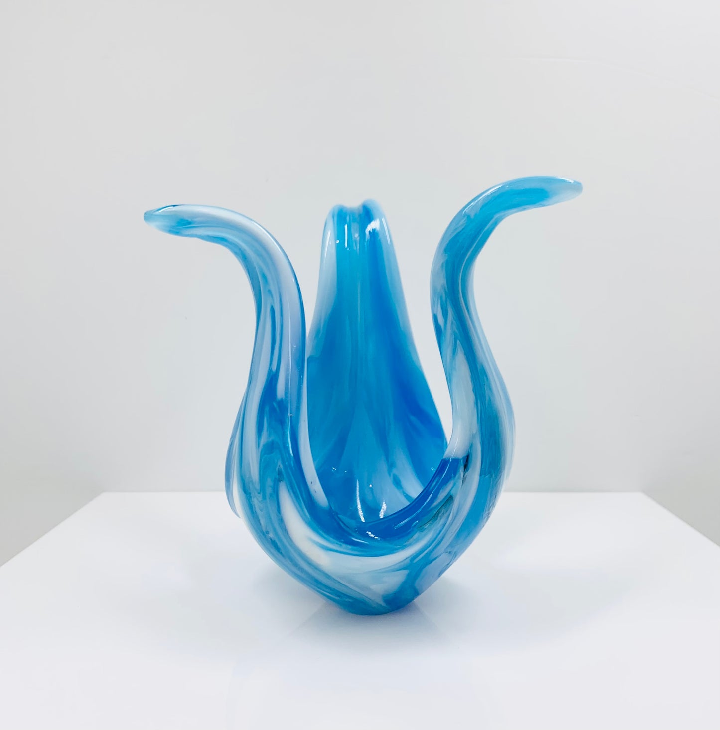 Vintage mouth blown blue & white Viking art glass bowl